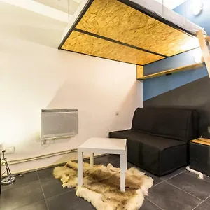 Appartement Pretty 25 M2 In A Lively District Paris